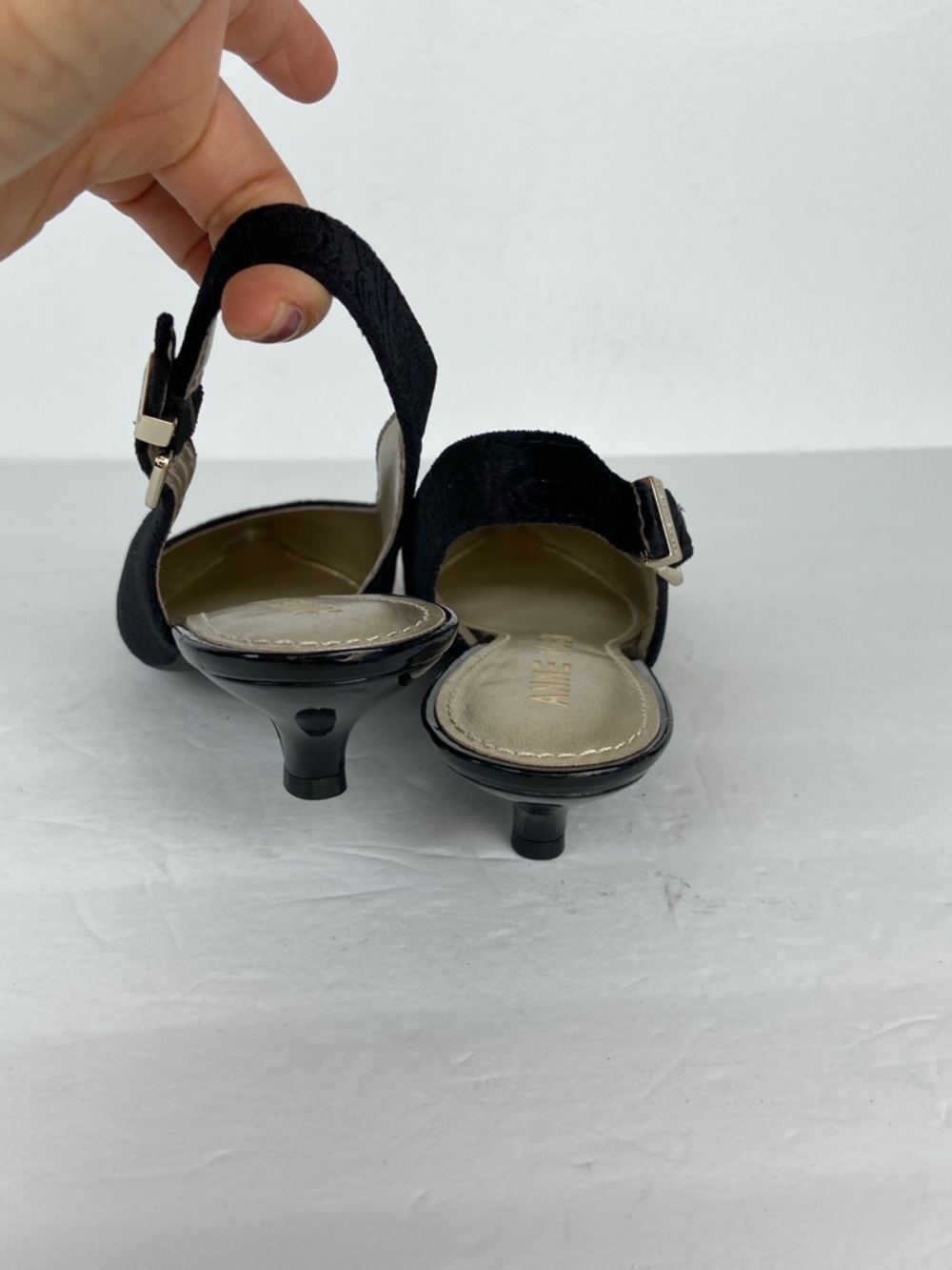 Anne Klein Expert Velvet Pump Shoes Size 7 M Black Sling Back Preppy Elegant - Picture 7 of 12